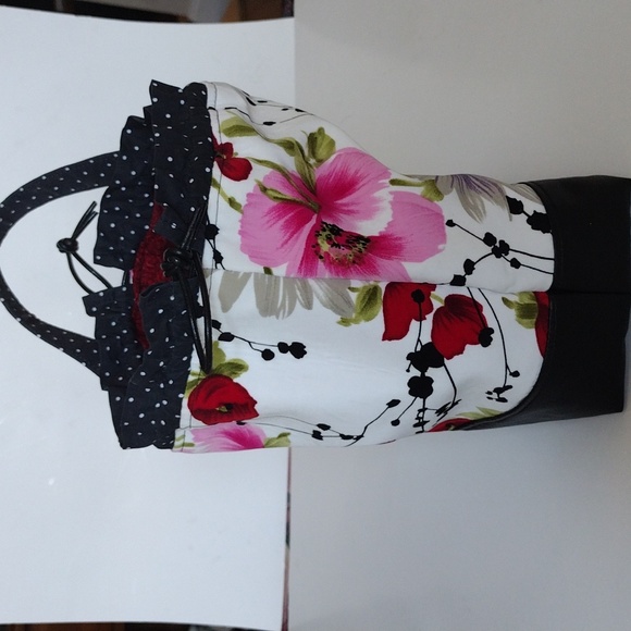 Floral, polkadots, and faux black leather draw string bag - Picture 6 of 6